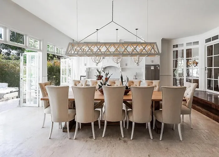 Villa Symphony White By Balisuperhost *