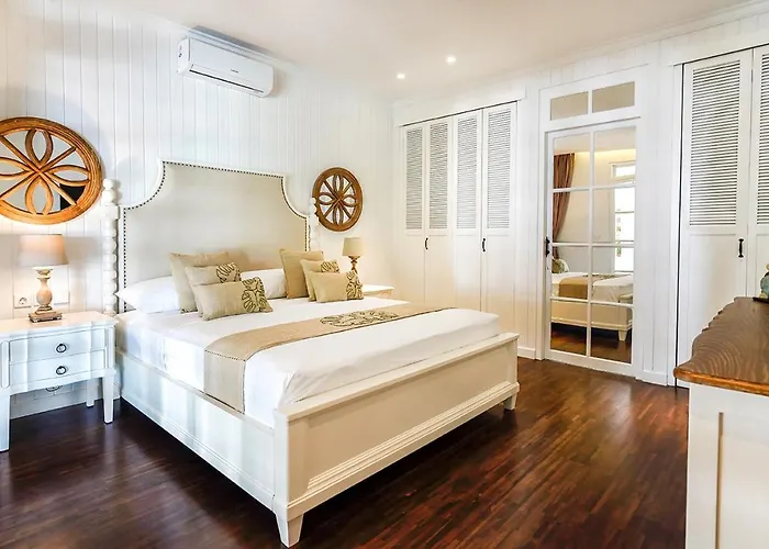 Symphony White By Balisuperhost *