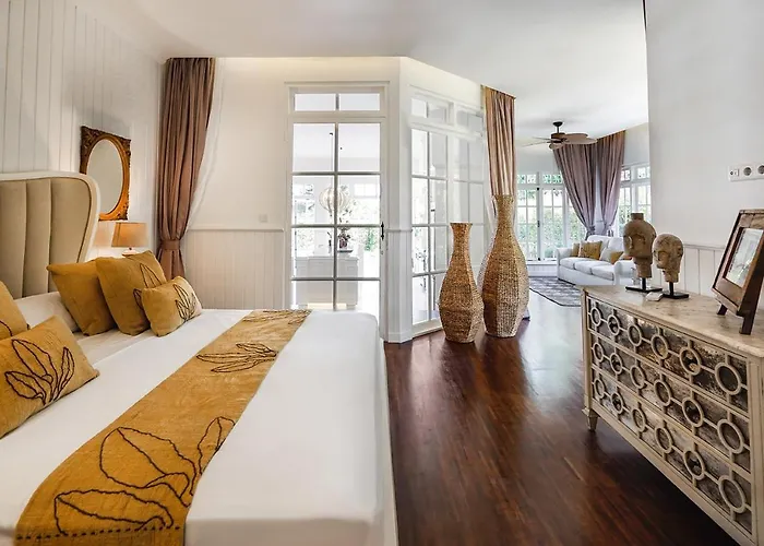 Villa Symphony White By Balisuperhost