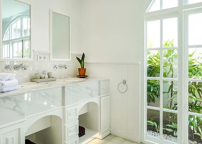Symphony White By Balisuperhost Villa